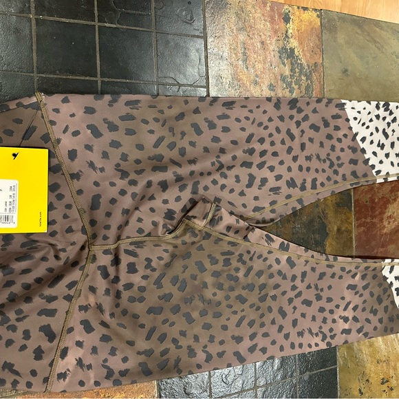 Lole Brand New Panther Print exercise leggings - Picture 2 of 6